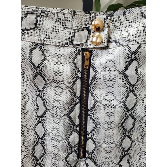 Prettylittlething Women's Grey Zip Snake Print Mid Rise Skinny Legs Trouser 8 - Picture 2 of 12